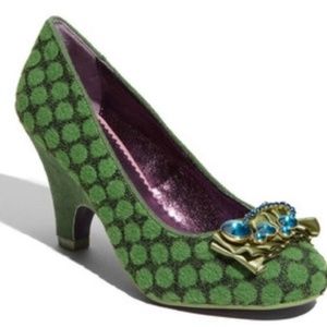 Poetic License Charm School Green Felt Heel